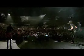 2010-2011赛季英超联赛主题曲《fire》，kasabian乐队火爆现场