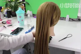 额前碎发多怎么办？试试这样扎起来，披肩发也能如此干净利落！