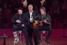 慎入重口味现场鬼魅造型，演出中随口吐痰！德艺双馨的老艺术家