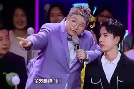 韩红看好小鲜肉，于朦胧一脸认真，没想到你是这么安静的美男子！