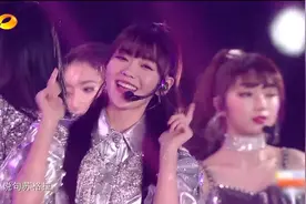 2020湖南跨年：杨超越孟美岐同台斗舞 满屏大长腿嗨爆全场视频封面