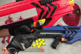 在家录制组装试玩玩具枪的视频，你们喜欢吗？