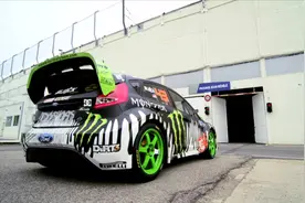 视频：这福克斯漂移燃爆了，真想拿上我福克斯的钥匙出去漂一下视频封面