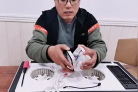 卫生间浴霸怎么选？装修大崔给你拆开，看看内部结构视频封面
