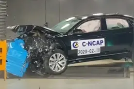 帕萨特中汽研碰撞测试全过程  你相信帕萨特的安全性能了吗视频封面