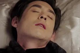 八方传奇：槐花喂张翰涛吃解药，谁料吃后竟吐血，这解药有毒啊视频封面