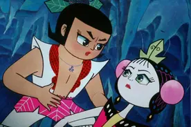 小金刚正要砸烂小蝴蝶腰上的镣铐，后者却连连喊疼让他不要砸！视频封面