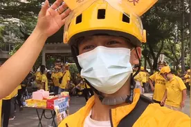 717骑士节300个小哥参加，礼品零食送不停，网友调侃订单谁来送？