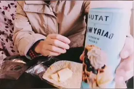 一分钟了解：灌装喷射奶油的用法——你带块蛋糕，我带罐奶油