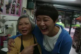 环球游览记：周杰伦上学的时候，这些就是他最爱吃的美食视频封面