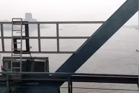 南京防空警报拉响，追忆抗疫逝去的烈士和同胞，一路走好！视频封面