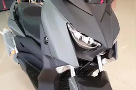 6.28万的雅马哈XMAX300性能表现如何？车友说，除了贵，没毛病。视频封面