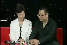荧幕上的假夫妻，于文华、尹相杰私下关系大揭秘，令人意想不到！视频封面