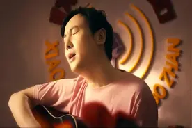 影视：沈腾在学校广播里为美女唱歌这段，连王老师都听得入迷了！视频封面