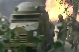 日军发现八路挖的地道，直接上装甲车碾压，不料中计了装甲车被毁视频封面