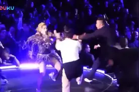 麦当娜演唱会叫陈奕迅上台，E神：唔好意思，在场都系我个粉丝！视频封面