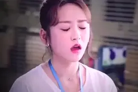 新来女员工被上司一顿臭骂，不料她身份不简单，总裁都叫她姑奶奶视频封面