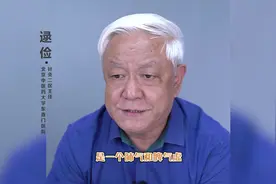 后背总出汗是怎么回事儿？老中医：无非2个原因，对症治疗是关键