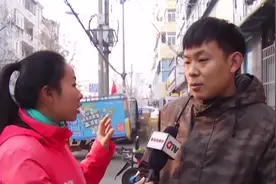 快递员3月工资被拖欠，财务声称开了钱，负责人却说没收到？视频封面