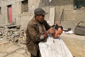 80多岁的单身老人，年轻时只因姐姐未给他换亲，晚年落得这般下场视频封面