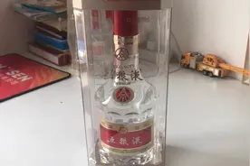 小伙又捡漏好酒，800元一瓶的五粮液，到底是怎么做到的？视频封面