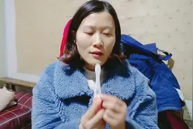 宝妈“大姨妈”推迟一天买了试纸测了一下结果让宝妈有点措手不及