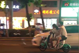 合肥00后小姑娘违法骑行 着急吃饭把男友押给交警图片