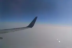 飞机大多在大气层中的哪个层飞行?