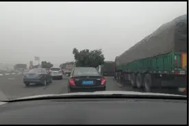 九乡大雾天上高速遇封闭 绕道跑了一天才到大理古城视频封面