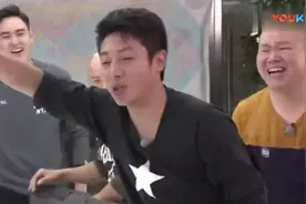 撒贝宁自报身高167.5, 岳云鹏现场量只有163，小撒羞涩地蹲下了！视频封面