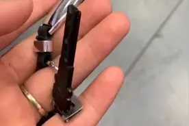 去相亲 相亲对象问我有没有车，我拿出钥匙她说了一句破车一辆