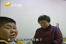 王刚讲故事：体重近400斤男子看病成难题，消防员出动才将其送医视频封面