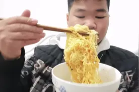 把泡面做成干拌面，会好吃吗