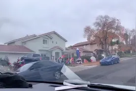 美国洛杉矶：美国人是怎样过圣诞节的！