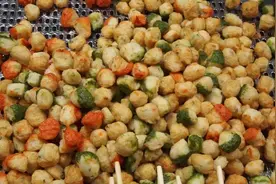 安阳中央市场鱼饼生活达人鱼饼经历37年鱼饼达人的惊人技能最新根视频封面