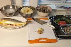 闺蜜来我家！我放大招一个小时做四个菜，有鱼有排骨有凉菜还有汤