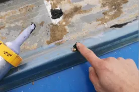 家里的彩钢棚漏水了，这样简单维修一下，十年不会漏水视频封面