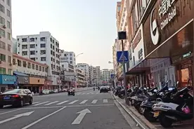 实拍4线城市茂名电白的街道，看看茂名电白是座怎样的城市视频封面