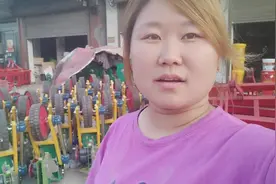 农村夫妻俩在镇上开个农业机械公司，天天忙不停，月收入20000元视频封面