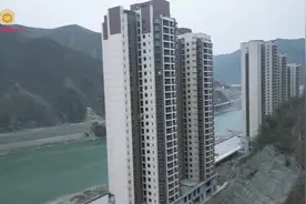 陕西和湖北交界的小县城，基本都被湖北包围了，为什么不合并了？视频封面