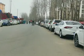 江苏沭阳乡村防疫的真实场景，道路空无一人、小区门口车辆爆满视频封面