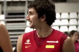 站在东契奇前面的男孩！卢比奥的选秀：51分24板7次抢断！视频封面