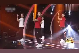 广场舞神曲，乌兰图雅《火辣辣的情歌》节目广场舞，超有感觉