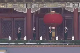 7.3万人共迎新年第一缕曙光——天安门广场元旦升国旗仪式侧记图片