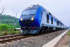 K511次上海松江至海南海口列车，K511次17:16从上海松江出发