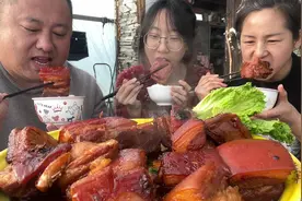 5斤五花肉做大块红烧肉，出锅软烂通红，一家人大口吃，过瘾解馋视频封面