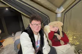 80后的大叔带着00后的小老妹，在冷极露营今天正正一个月了#露营视频封面