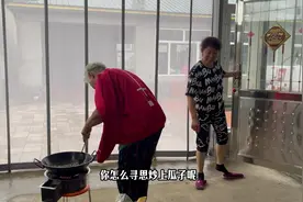 #农村生活 #家庭情感 东北进入连雨天，和媳妇斗嘴视频封面