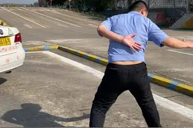 明明是侧方位停车，你非要把它当成倒库、#搞笑段子#搞笑学车#考驾照