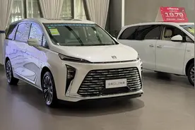 #别克GL8 别克GL8 2025款 ES陆尊 2.0T 智享型 中配实拍讲解；